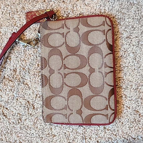 🎉HP🎉 Coach Wristlet Bundle, Wool herringbone, Red and Tan Coach Design - Picture 5 of 13